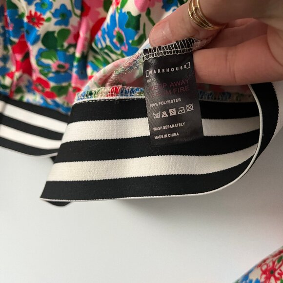 ASOS ‘Warehouse’ Floral top with constrast neck, hem and cuffs. UK 10 (US 6) - Picture 2 of 3